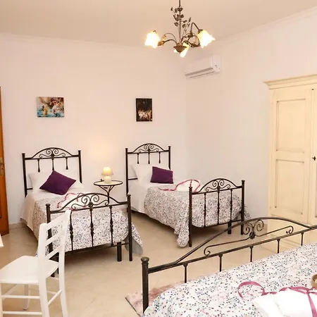 D'amare Bed & Breakfast 4*